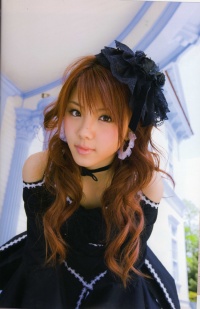 Tanaka Reina - profile - Very Reina 023.jpg